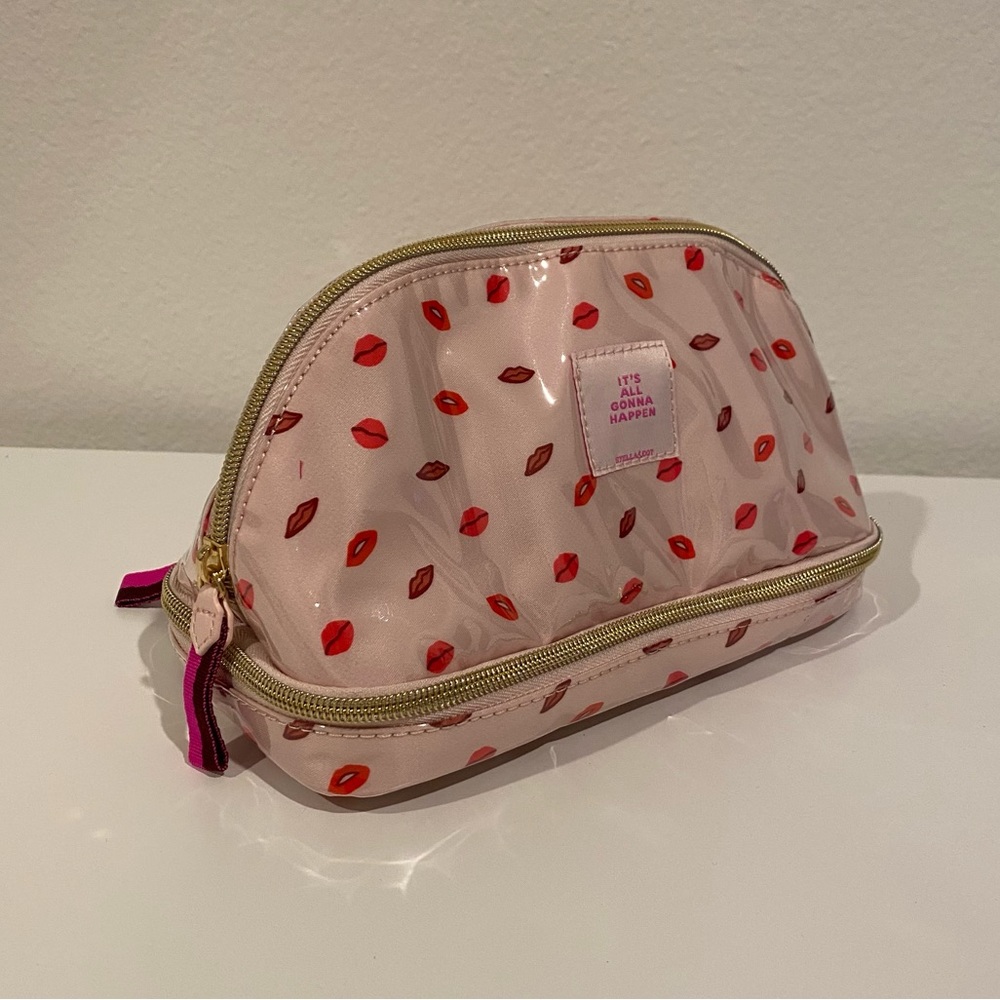 Stella & Dot Crush It Beauty Bag Lips Print cosmetic makeup pouch organizer